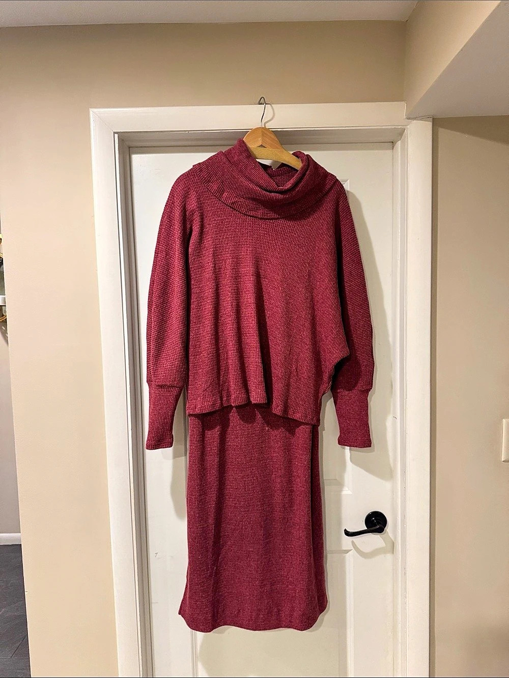 Dear Scarlett Knit Midi Dress Set in Maroon Size Medium NWT